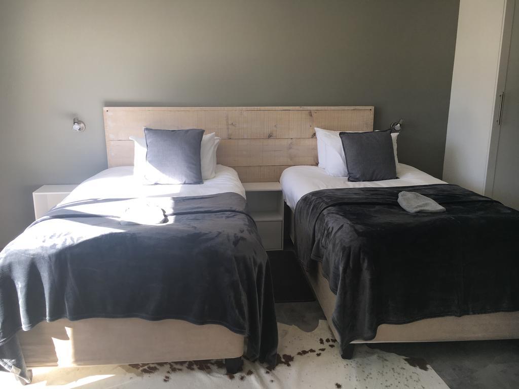 A Stone'S Throw Accommodation Grahamstown Luaran gambar